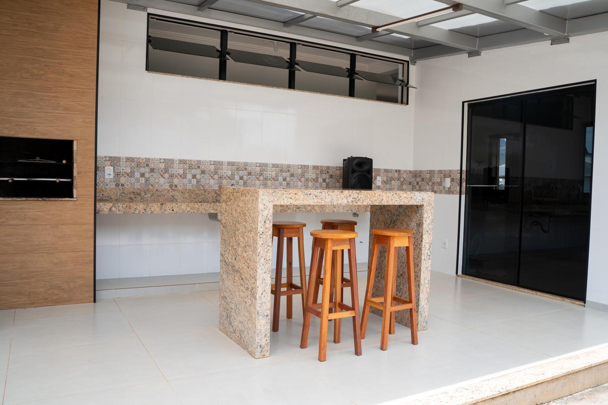 Capitólio Casa Com Piscina Vista Para Lago, 03 Quartos Confortaveis מראה חיצוני תמונה